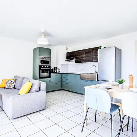 아파트 Malibu Village By Interhome *